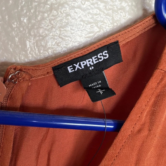 Express Womens 1/2 Sleeve Zippered Back Brown Blouse Size Small - Picture 5 of 5